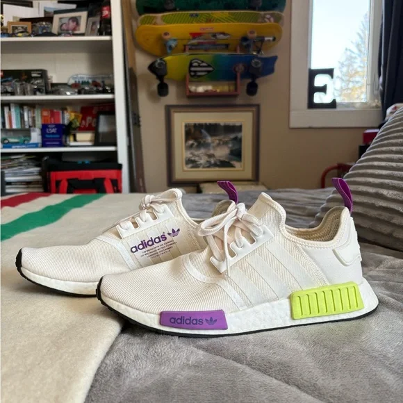 Adidas NMD R1 - Picture 3 of 15